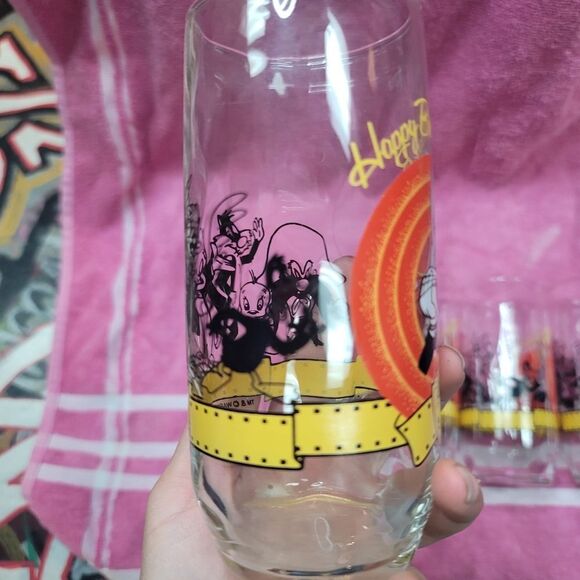 Vintage 1990 Warner Bros Looney Tunes 50th Birthday Bug Bunny glasses (set of 5) - Picture 10 of 10